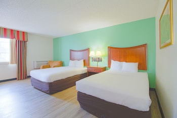 Room, 2 Double Beds, Kitchenette