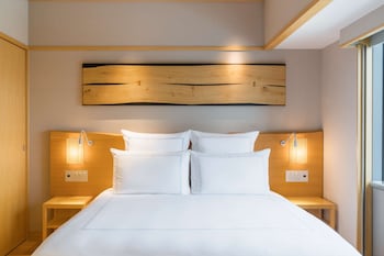 Waon Suite King