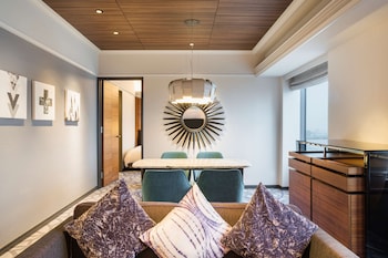 Deluxe Suite Twin, Executive Lounge Access, High Floor