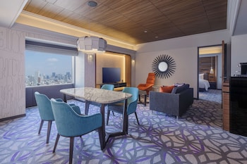 Prestige Suite Twin, Executive Lounge Access, High Floor