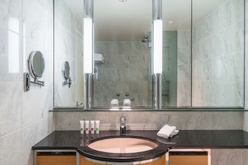 Swiss, Executive Twin Room, Executive Lounge Access