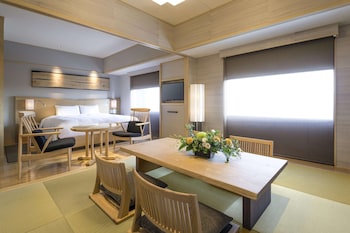 Waon Suite King