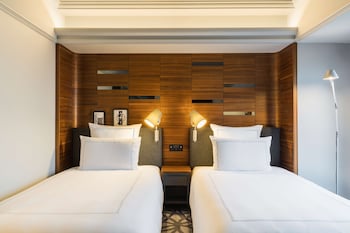 Deluxe Suite Twin, Executive Lounge Access, High Floor
