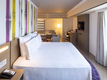 Junior Suite, 1 King Bed