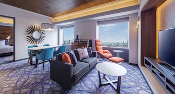 Deluxe Suite Twin, Executive Lounge Access, High Floor