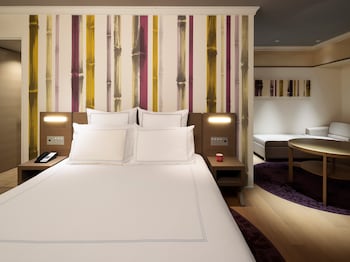 Junior Suite, 1 King Bed
