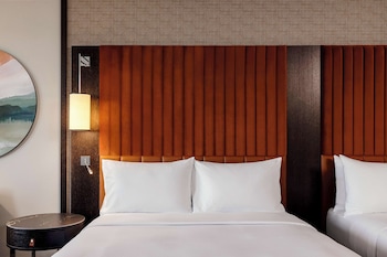 Executive Room, Multiple Beds (Waterfront)