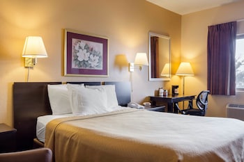 Standard Room, 1 Queen Bed