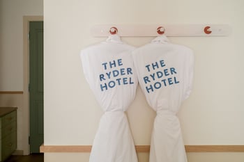 Suite, 1 King Bed