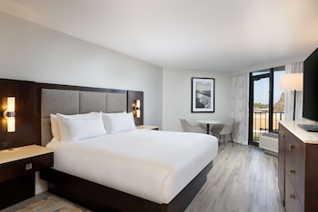 Standard Room, 1 King Bed