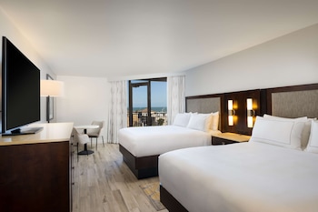 Room, 2 Queen Beds, Balcony, Bay View
