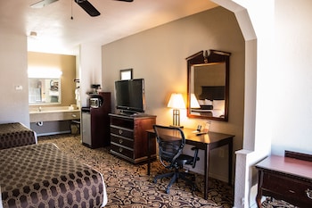Standard Room, 1 King Bed, Non Smoking