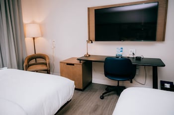 Room, 2 Queen Beds (Mobility Accessible, Tub)