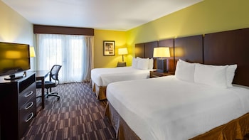 Standard Room, 2 Queen Beds, Non Smoking