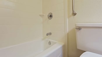 Standard Room, 1 King Bed, Non Smoking, Refrigerator & Microwave