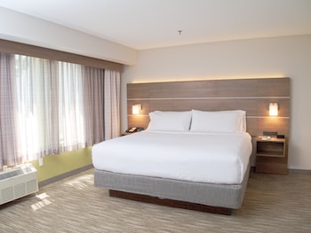 Standard Room, 1 King Bed (Extra Floor Space)