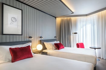 Room, Multiple Beds