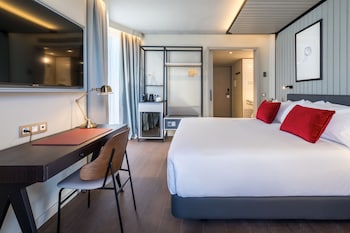 Room, 1 King Bed, Corner