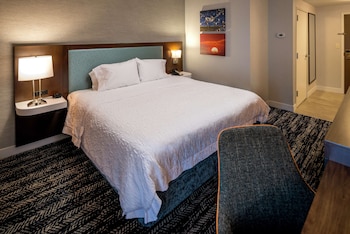 Room, 1 Queen Bed, Accessible, Non Smoking (Bathtub)