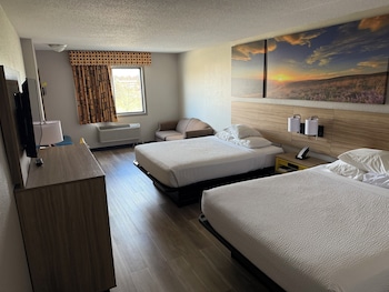 Deluxe Room, 2 Queen Beds, Non Smoking
