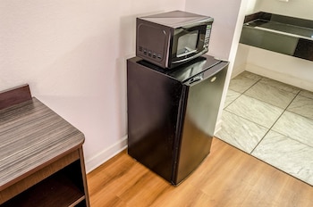Deluxe Room, 2 Double Beds, Smoking, Refrigerator & Microwave