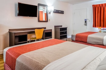 Deluxe Room, 2 Double Beds, Smoking, Refrigerator & Microwave