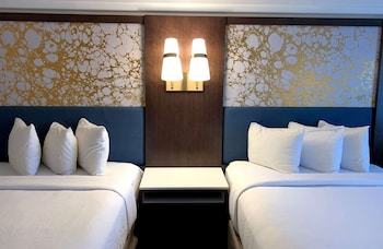 Suite, 2 Queen Beds, Non Smoking, Kitchen (Full Kitchen)