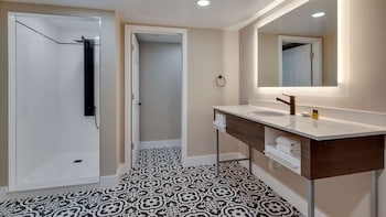 Suite, 1 King Bed, Non Smoking, Kitchen (Presidential;with Single Sofabed)