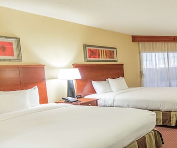 Room, 2 Queen Beds, Accessible, Non Smoking (Hearing)