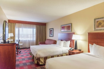Room, Non Smoking (Larger Room, 2 Queen and 1 Sofa bed)