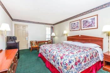 Standard Room, 1 King Bed