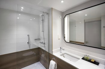 Executive Room, 1 King Bed with Sofa bed