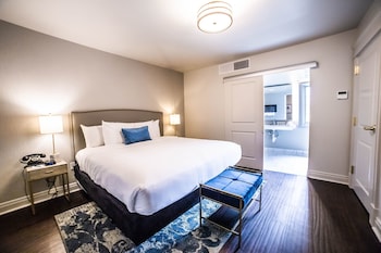 Deluxe Room, 1 King Bed