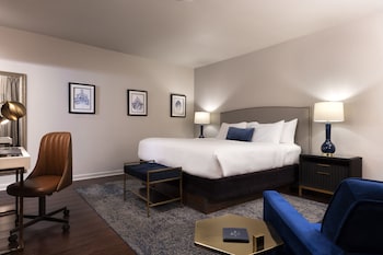 Standard Room, 1 King Bed