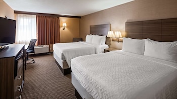 Standard Room, 2 Queen Beds, Non Smoking, Refrigerator & Microwave (Pet Friendly)