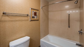Standard Room, 2 Queen Beds, Non Smoking, Refrigerator & Microwave (Pet Friendly)