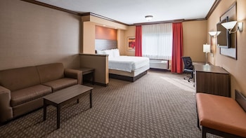 Room, 1 King Bed, Non Smoking, Refrigerator & Microwave (Living Room;Pet Friendly;with Sofabed)