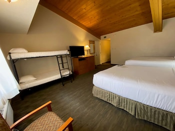 Family Room, Multiple Beds, Non Smoking, Refrigerator