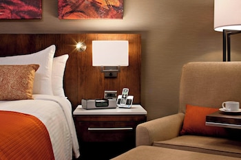 Deluxe Room, 2 Queen Beds, Poolside (Poolside)
