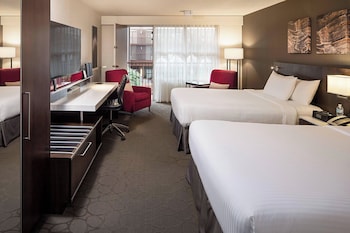 Deluxe Room, 2 Queen Beds, Poolside (Poolside)