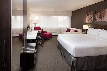 Premium Room, 1 King Bed