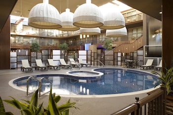 Deluxe Room, 2 Queen Beds, Poolside (Poolside)
