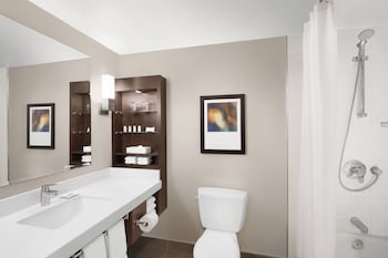 Family Room, Multiple Beds (View)
