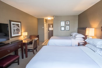 Traditional Room, 2 Double Beds (Mobility Accessible, Tub)