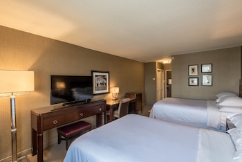 Traditional Room, 2 Double Beds (Mobility Accessible, Tub)