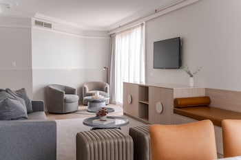 Suite, Club Lounge Access (Pacific)