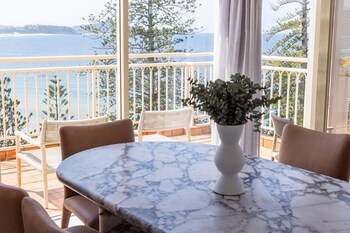 Suite, Club Lounge Access (Pacific)