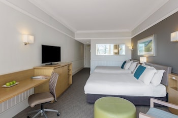 Standard Room, 2 Queen Beds, Balcony