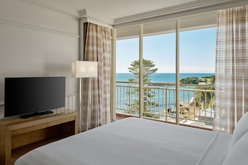 Presidential Suite, Club Lounge Access