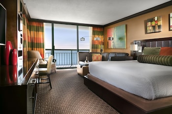 Executive Suite, 1 King Bed, Corner (Adults only floor)